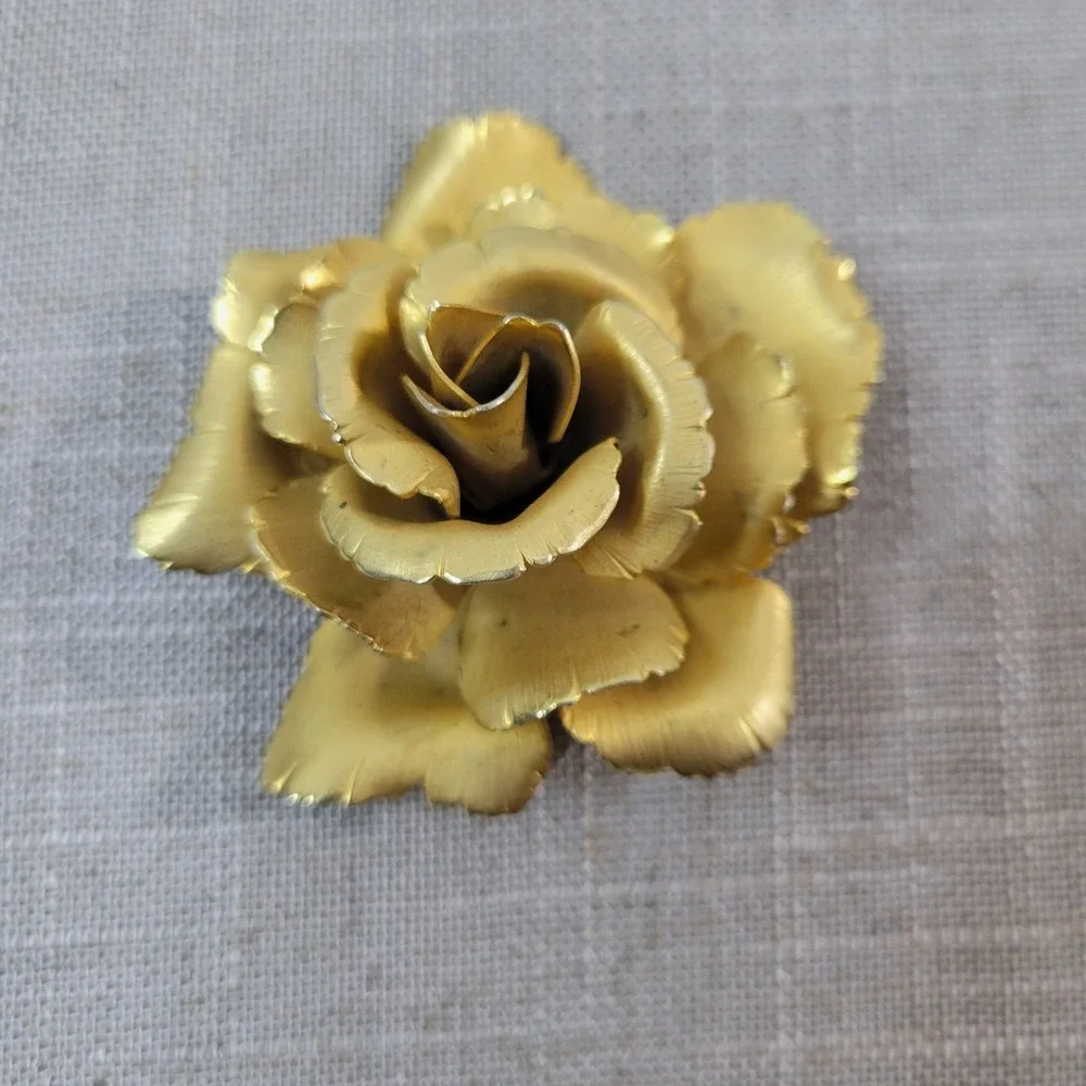 Vintage Lisner Gold Tone Rose Flower Brooch Pin 2.25 Inch Cottagecore